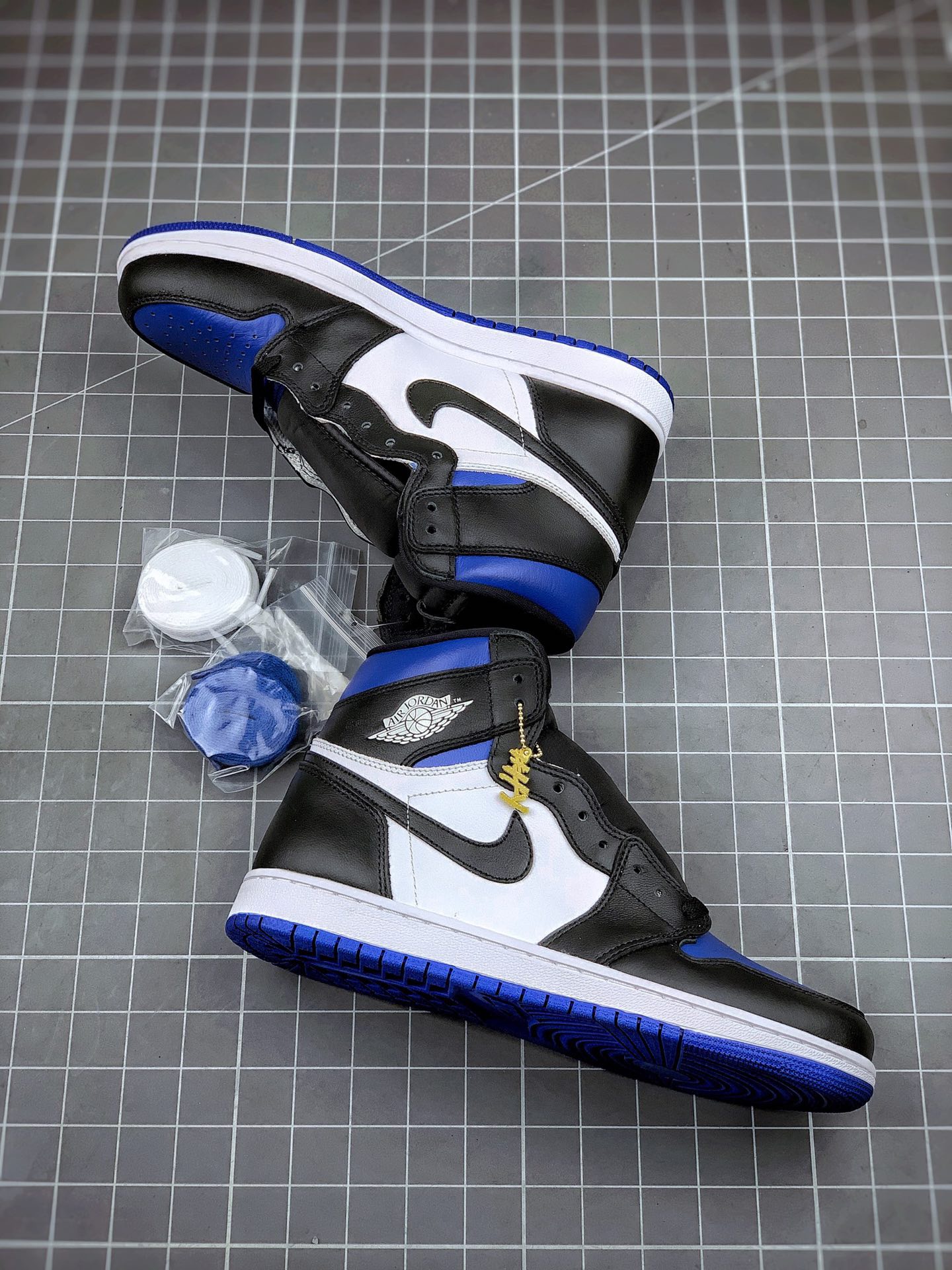 Jordan 1 Retro High Royal Toe