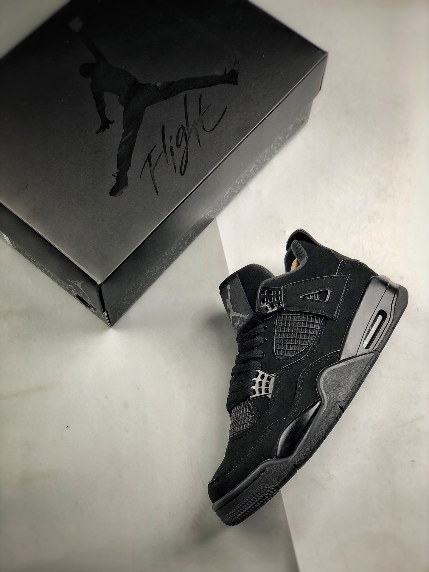 Air Jordan 4 Retro 'Black Cat' – Box Sneakers