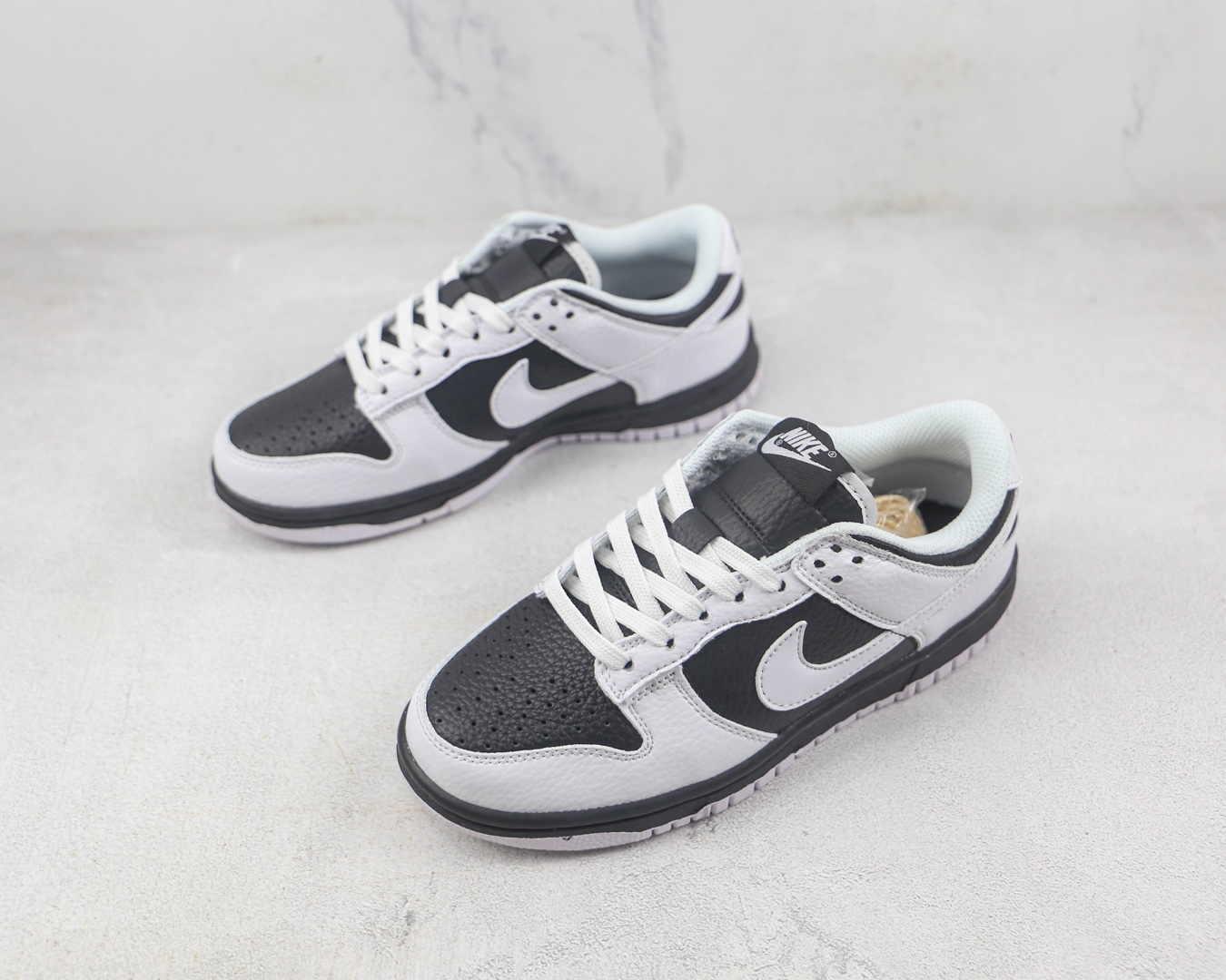 Nike Dunk Low Retro Reverse Panda